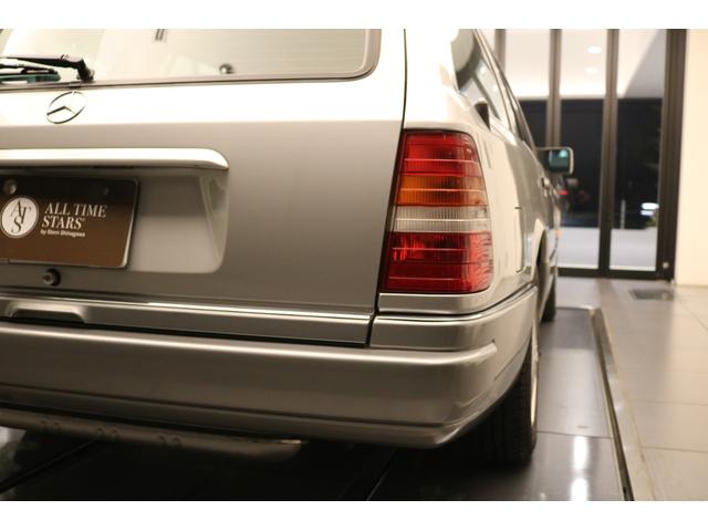 Ｅクラスステーションワゴン Ｅ３２０ステーションワゴン（53枚目）