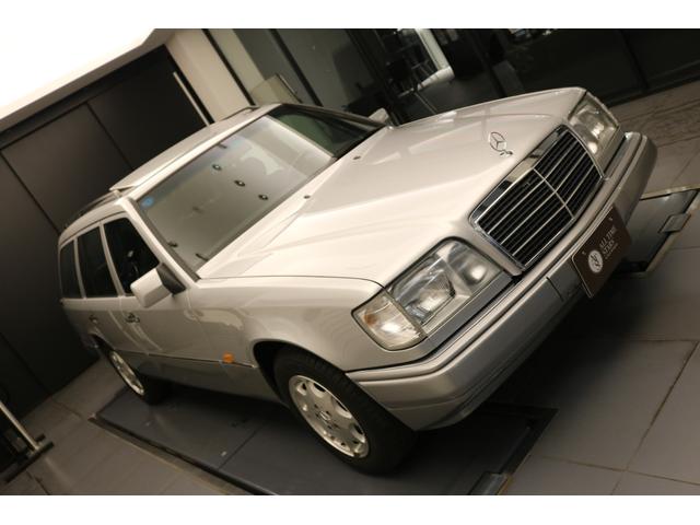 Ｅクラスステーションワゴン Ｅ３２０ステーションワゴン（55枚目）