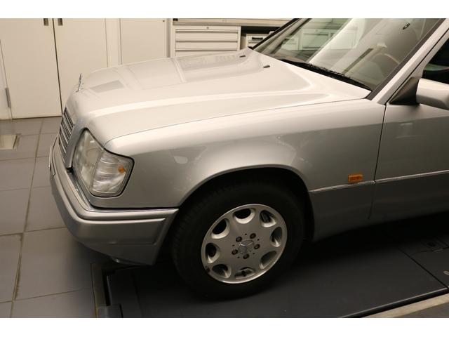 Ｅクラスステーションワゴン Ｅ３２０ステーションワゴン（56枚目）