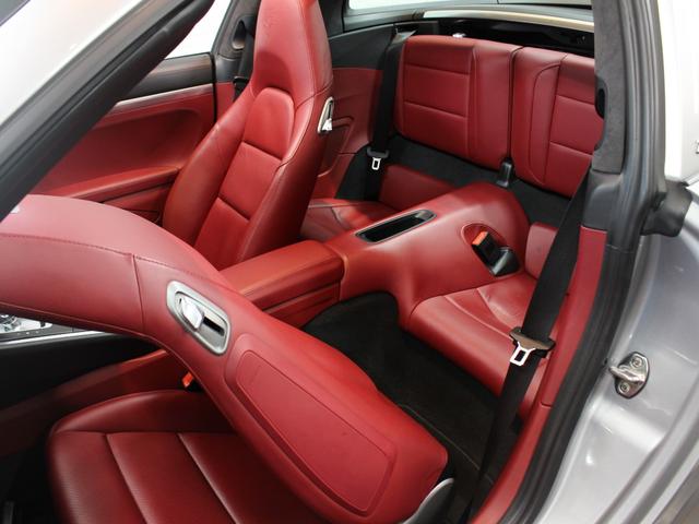 911タルガ4 赤&黒レザーインテリア スポクロ スポエキ 2017モデル PASM PDLS マットブラック19AW エントリードライブ エンボス加工ヘッドレスト 赤メーター シートヒーター カラークレストキャップ(36枚目)