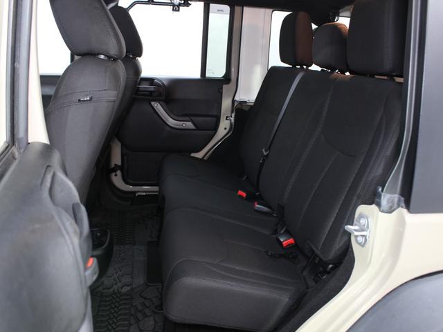 ジープ・ラングラーアンリミテッド スポーツ BlachRhino17AW BFグッドリッチT/A Smittybilt Defenderルーフラック V6EG ゴビC/C カロッツェリアナビ BTオーディオ フルセグTV LEDヘッドライト(16枚目)