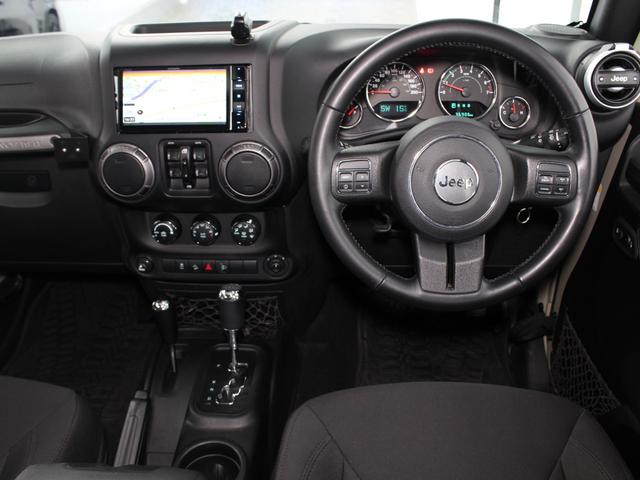 ジープ・ラングラーアンリミテッド スポーツ BlachRhino17AW BFグッドリッチT/A Smittybilt Defenderルーフラック V6EG ゴビC/C カロッツェリアナビ BTオーディオ フルセグTV LEDヘッドライト(19枚目)