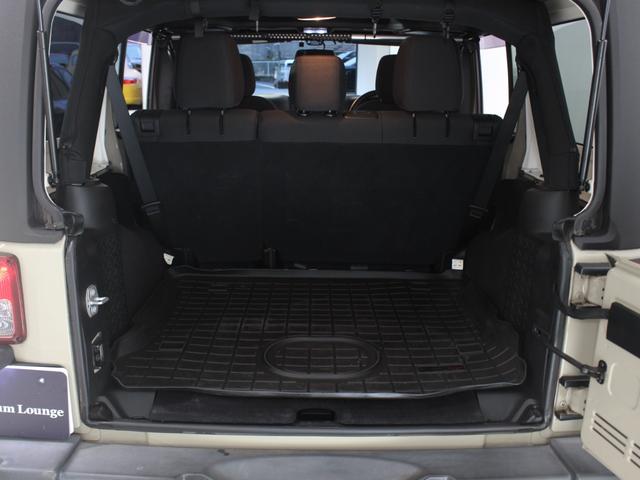 ジープ・ラングラーアンリミテッド スポーツ BlachRhino17AW BFグッドリッチT/A Smittybilt Defenderルーフラック V6EG ゴビC/C カロッツェリアナビ BTオーディオ フルセグTV LEDヘッドライト(53枚目)