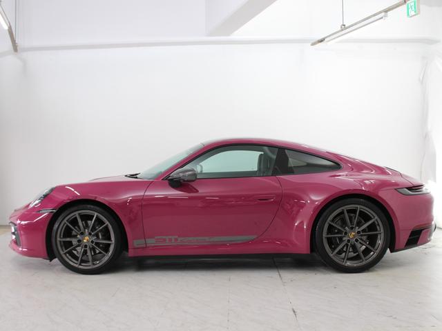 911 911カレラT 右H/7MT/スポーツデザインPKG/カーボンルーフ/カーボンフルバケシート/Rアクスルステア/PDLSプラス/Race-Tex-GTスポーツステア&ルーフライニング/ロゴエンボスコンソール/デカール(7枚目)