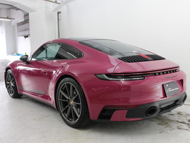 911 911カレラT 右H/7MT/スポーツデザインPKG/カーボンルーフ/カーボンフルバケシート/Rアクスルステア/PDLSプラス/Race-Tex-GTスポーツステア&ルーフライニング/ロゴエンボスコンソール/デカール(8枚目)