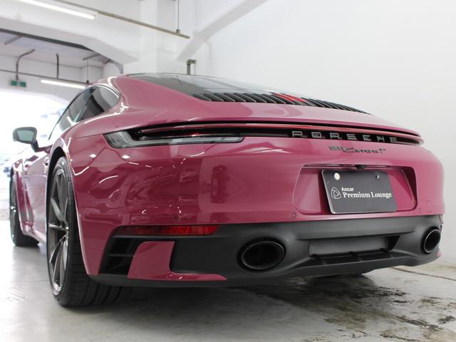 911 911カレラT 右H/7MT/スポーツデザインPKG/カーボンルーフ/カーボンフルバケシート/Rアクスルステア/PDLSプラス/Race-Tex-GTスポーツステア&ルーフライニング/ロゴエンボスコンソール/デカール(10枚目)
