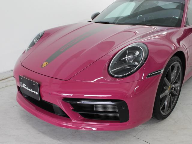 911 911カレラT 右H/7MT/スポーツデザインPKG/カーボンルーフ/カーボンフルバケシート/Rアクスルステア/PDLSプラス/Race-Tex-GTスポーツステア&ルーフライニング/ロゴエンボスコンソール/デカール(23枚目)