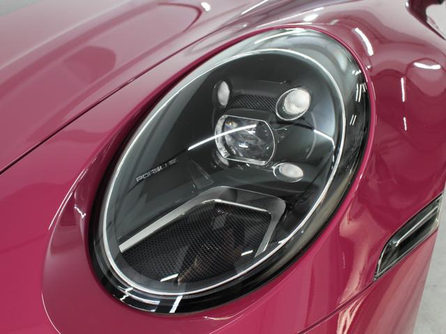 911 911カレラT 右H/7MT/スポーツデザインPKG/カーボンルーフ/カーボンフルバケシート/Rアクスルステア/PDLSプラス/Race-Tex-GTスポーツステア&ルーフライニング/ロゴエンボスコンソール/デカール(46枚目)