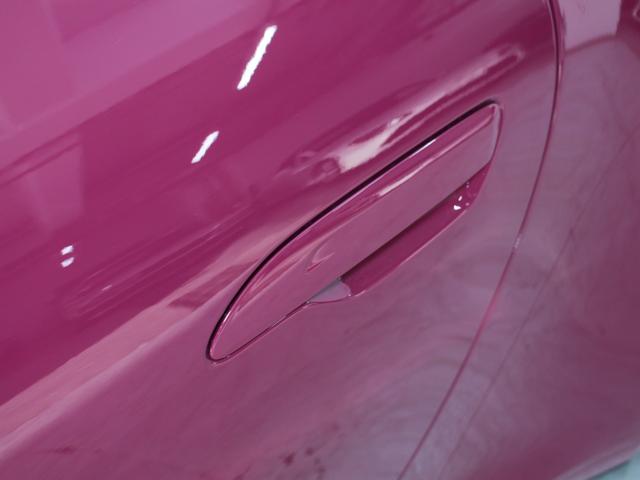 911 911カレラT 右H/7MT/スポーツデザインPKG/カーボンルーフ/カーボンフルバケシート/Rアクスルステア/PDLSプラス/Race-Tex-GTスポーツステア&ルーフライニング/ロゴエンボスコンソール/デカール(49枚目)