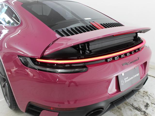 911 911カレラT 右H/7MT/スポーツデザインPKG/カーボンルーフ/カーボンフルバケシート/Rアクスルステア/PDLSプラス/Race-Tex-GTスポーツステア&ルーフライニング/ロゴエンボスコンソール/デカール(51枚目)