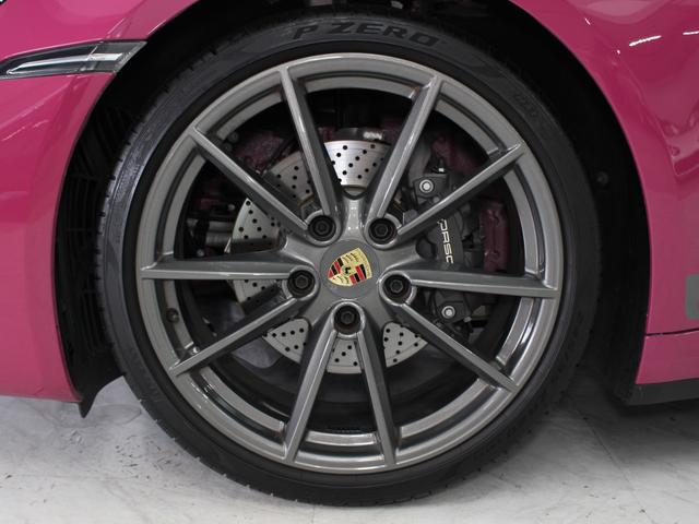 911 911カレラT 右H/7MT/スポーツデザインPKG/カーボンルーフ/カーボンフルバケシート/Rアクスルステア/PDLSプラス/Race-Tex-GTスポーツステア&ルーフライニング/ロゴエンボスコンソール/デカール(52枚目)