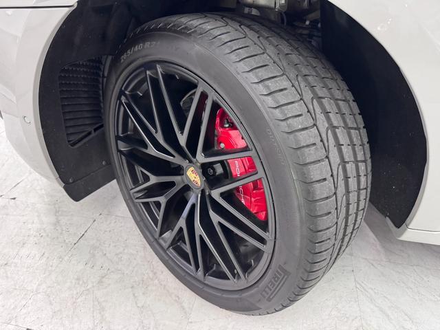 マカン マカンＧＴＳ　１オーナ　ＯＰ２４５　ＰＴＶ　Ｐｌｕｓ　クレヨンカラー　パノラマルーフ　ＢＯＳＥサラウンド　エクステンデッドブラックレザー　シート／ヒーター＆ベンチレーション　２１ＡＷ　ＰＤＬＳプラス　レーンキープ（7枚目）