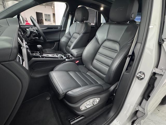 マカン マカンＧＴＳ　１オーナ　ＯＰ２４５　ＰＴＶ　Ｐｌｕｓ　クレヨンカラー　パノラマルーフ　ＢＯＳＥサラウンド　エクステンデッドブラックレザー　シート／ヒーター＆ベンチレーション　２１ＡＷ　ＰＤＬＳプラス　レーンキープ（12枚目）