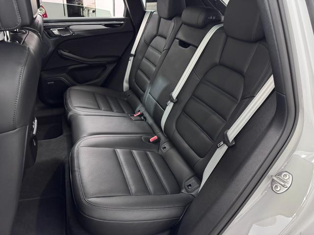 マカン マカンＧＴＳ　１オーナ　ＯＰ２４５　ＰＴＶ　Ｐｌｕｓ　クレヨンカラー　パノラマルーフ　ＢＯＳＥサラウンド　エクステンデッドブラックレザー　シート／ヒーター＆ベンチレーション　２１ＡＷ　ＰＤＬＳプラス　レーンキープ（14枚目）