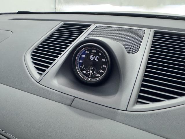 マカン マカンＧＴＳ　１オーナ　ＯＰ２４５　ＰＴＶ　Ｐｌｕｓ　クレヨンカラー　パノラマルーフ　ＢＯＳＥサラウンド　エクステンデッドブラックレザー　シート／ヒーター＆ベンチレーション　２１ＡＷ　ＰＤＬＳプラス　レーンキープ（17枚目）