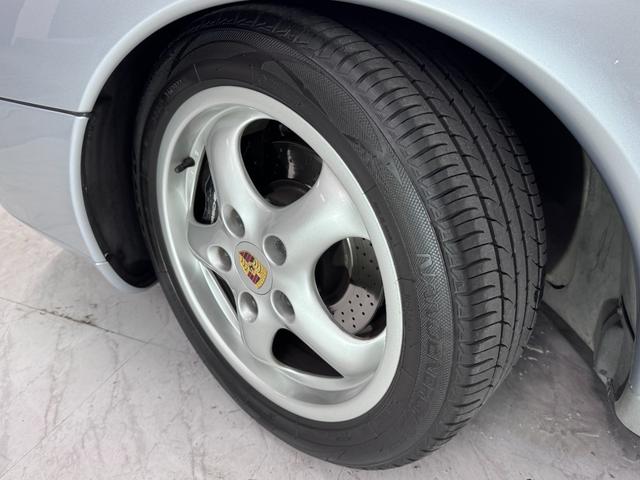 ９１１ ９１１カレラ　Ｈ２２　Ｈ２３　Ｈ２６　Ｈ２８　Ｈ３０　Ｒ２　Ｒ４　Ｒ７記録簿　ブラックレザー　電動Ｒウィング　キセノンヘッドライト　１７インチＡＷ（7枚目）