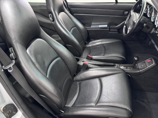 ９１１ ９１１カレラ　Ｈ２２　Ｈ２３　Ｈ２６　Ｈ２８　Ｈ３０　Ｒ２　Ｒ４　Ｒ７記録簿　ブラックレザー　電動Ｒウィング　キセノンヘッドライト　１７インチＡＷ（11枚目）