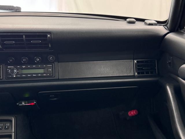 ９１１ ９１１カレラ　Ｈ２２　Ｈ２３　Ｈ２６　Ｈ２８　Ｈ３０　Ｒ２　Ｒ４　Ｒ７記録簿　ブラックレザー　電動Ｒウィング　キセノンヘッドライト　１７インチＡＷ（15枚目）