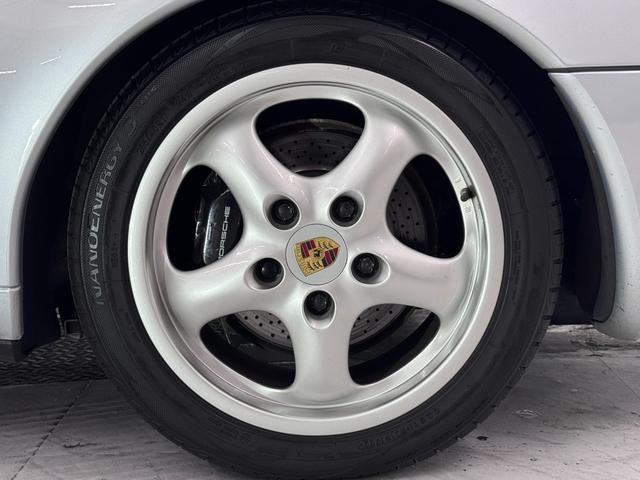 ９１１ ９１１カレラ　Ｈ２２　Ｈ２３　Ｈ２６　Ｈ２８　Ｈ３０　Ｒ２　Ｒ４　Ｒ７記録簿　ブラックレザー　電動Ｒウィング　キセノンヘッドライト　１７インチＡＷ（24枚目）