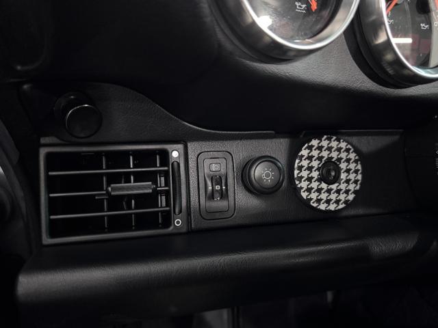 ９１１ ９１１カレラ　Ｈ２２　Ｈ２３　Ｈ２６　Ｈ２８　Ｈ３０　Ｒ２　Ｒ４　Ｒ７記録簿　ブラックレザー　電動Ｒウィング　キセノンヘッドライト　１７インチＡＷ（42枚目）