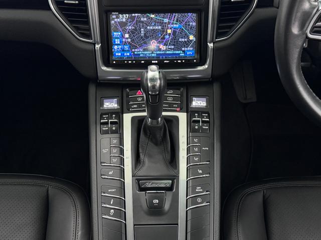 マカン マカンS パノラマサンルーフ ブラックレザー電動シート 前後シートヒーター 21AW フルセグTV BカメラBTオーディオスマートキー 電動Rゲート HIDヘッドライト パドルシフト マルチスポーツステア(18枚目)