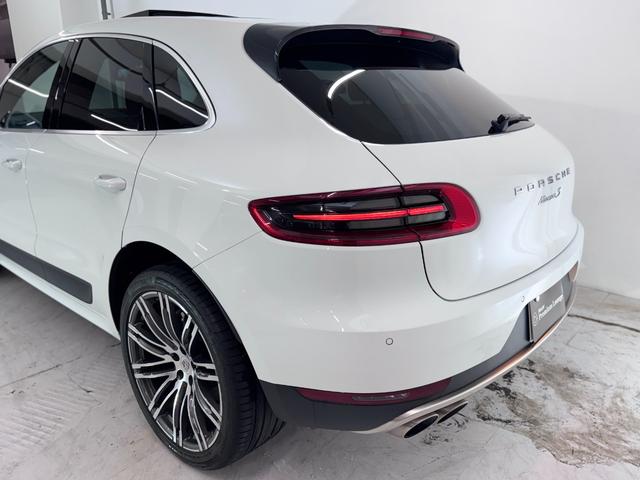 マカン マカンS パノラマサンルーフ ブラックレザー電動シート 前後シートヒーター 21AW フルセグTV BカメラBTオーディオスマートキー 電動Rゲート HIDヘッドライト パドルシフト マルチスポーツステア(24枚目)