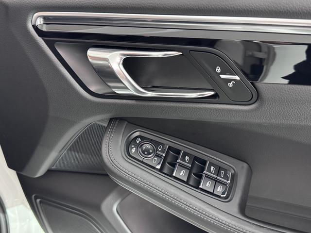 マカン マカンS パノラマサンルーフ ブラックレザー電動シート 前後シートヒーター 21AW フルセグTV BカメラBTオーディオスマートキー 電動Rゲート HIDヘッドライト パドルシフト マルチスポーツステア(39枚目)