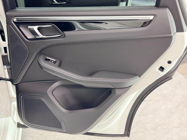 マカン マカンS パノラマサンルーフ ブラックレザー電動シート 前後シートヒーター 21AW フルセグTV BカメラBTオーディオスマートキー 電動Rゲート HIDヘッドライト パドルシフト マルチスポーツステア(48枚目)