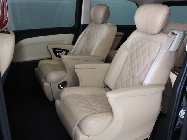 Ｖクラス 　新車並行／左ハンドル／ベージュ革シート／２ｎｄキャプテンシート／サードシート電動ベッド／ウッド調インテリア／アルカンターラルーフ／２０インチホイール／クルーズコントロール／社外ナビ／レーダー／ドラレコ（15枚目）