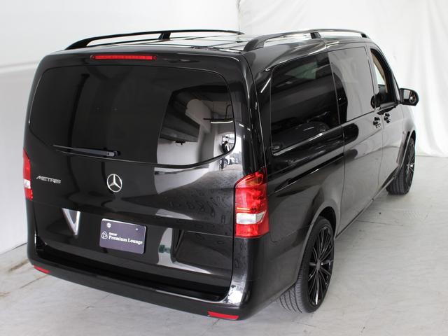 Ｖクラス 　新車並行／左ハンドル／ベージュ革シート／２ｎｄキャプテンシート／サードシート電動ベッド／ウッド調インテリア／アルカンターラルーフ／２０インチホイール／クルーズコントロール／社外ナビ／レーダー／ドラレコ（30枚目）