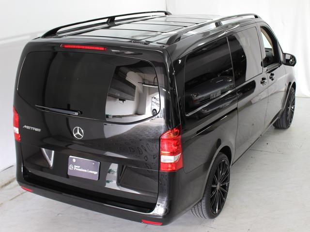 Ｖクラス 　新車並行／左ハンドル／ベージュ革シート／２ｎｄキャプテンシート／サードシート電動ベッド／ウッド調インテリア／アルカンターラルーフ／２０インチホイール／クルーズコントロール／社外ナビ／レーダー／ドラレコ（32枚目）