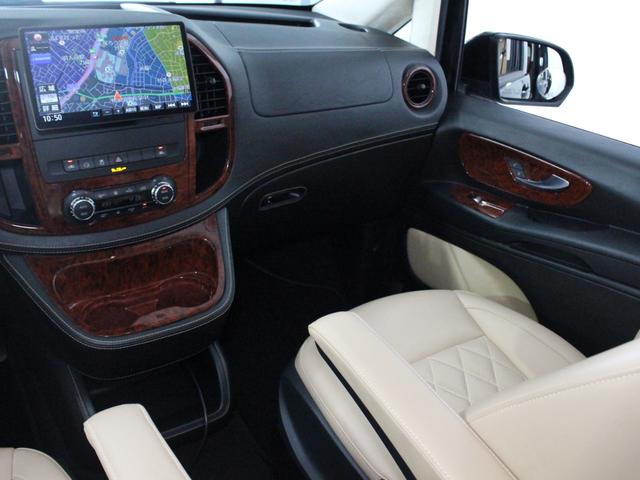Ｖクラス 　新車並行／左ハンドル／ベージュ革シート／２ｎｄキャプテンシート／サードシート電動ベッド／ウッド調インテリア／アルカンターラルーフ／２０インチホイール／クルーズコントロール／社外ナビ／レーダー／ドラレコ（39枚目）