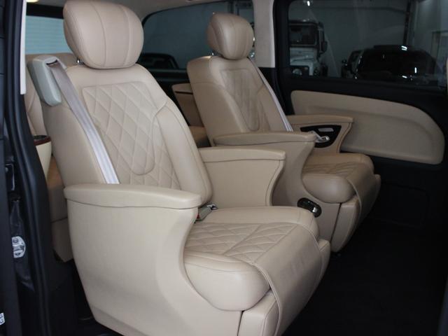 Ｖクラス 　新車並行／左ハンドル／ベージュ革シート／２ｎｄキャプテンシート／サードシート電動ベッド／ウッド調インテリア／アルカンターラルーフ／２０インチホイール／クルーズコントロール／社外ナビ／レーダー／ドラレコ（42枚目）