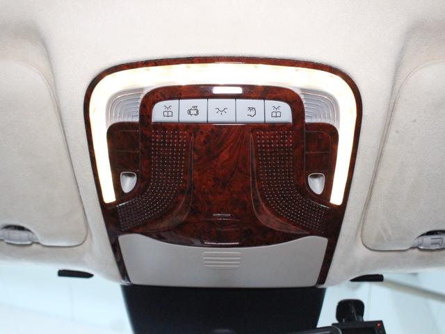 Ｖクラス 　新車並行／左ハンドル／ベージュ革シート／２ｎｄキャプテンシート／サードシート電動ベッド／ウッド調インテリア／アルカンターラルーフ／２０インチホイール／クルーズコントロール／社外ナビ／レーダー／ドラレコ（52枚目）