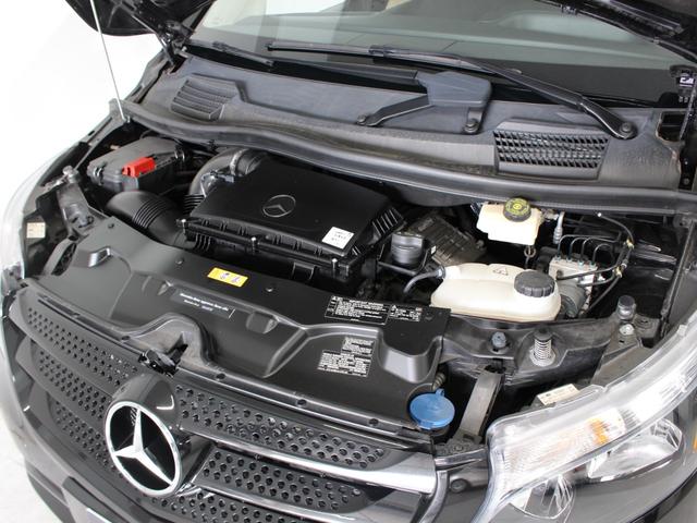 Ｖクラス 　新車並行／左ハンドル／ベージュ革シート／２ｎｄキャプテンシート／サードシート電動ベッド／ウッド調インテリア／アルカンターラルーフ／２０インチホイール／クルーズコントロール／社外ナビ／レーダー／ドラレコ（64枚目）