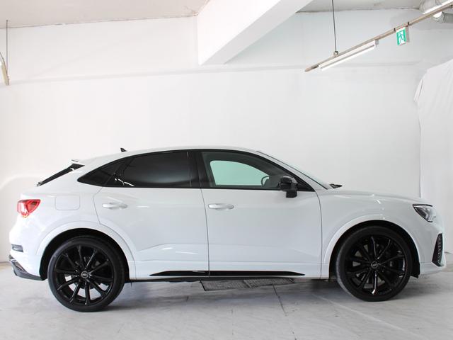 ＲＳ Ｑ３ スポーツバック ベースグレード　ＲＳデザインパッケージエクステンデッドブルー／ブラックスタイリング／２１インチＡＷ／マトリクスＬＥＤ／バーチャルコックピット／アンビエントライト／アダプティブクルコン／スマートフォンインターフェイス（30枚目）