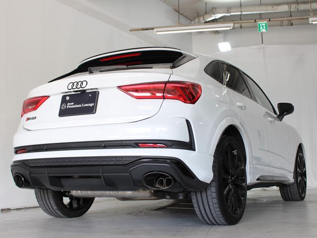 ＲＳ Ｑ３ スポーツバック ベースグレード　ＲＳデザインパッケージエクステンデッドブルー／ブラックスタイリング／２１インチＡＷ／マトリクスＬＥＤ／バーチャルコックピット／アンビエントライト／アダプティブクルコン／スマートフォンインターフェイス（33枚目）