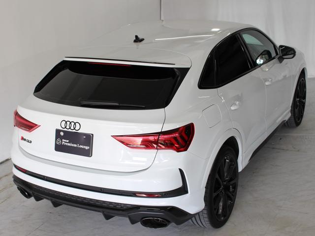 ＲＳ Ｑ３ スポーツバック ベースグレード　ＲＳデザインパッケージエクステンデッドブルー／ブラックスタイリング／２１インチＡＷ／マトリクスＬＥＤ／バーチャルコックピット／アンビエントライト／アダプティブクルコン／スマートフォンインターフェイス（35枚目）