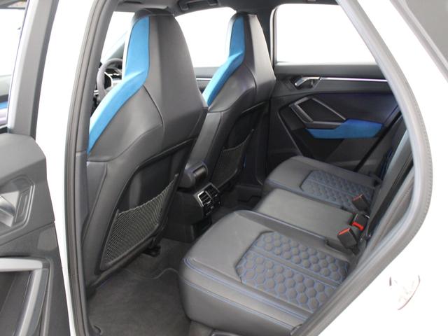 ＲＳ Ｑ３ スポーツバック ベースグレード　ＲＳデザインパッケージエクステンデッドブルー／ブラックスタイリング／２１インチＡＷ／マトリクスＬＥＤ／バーチャルコックピット／アンビエントライト／アダプティブクルコン／スマートフォンインターフェイス（37枚目）