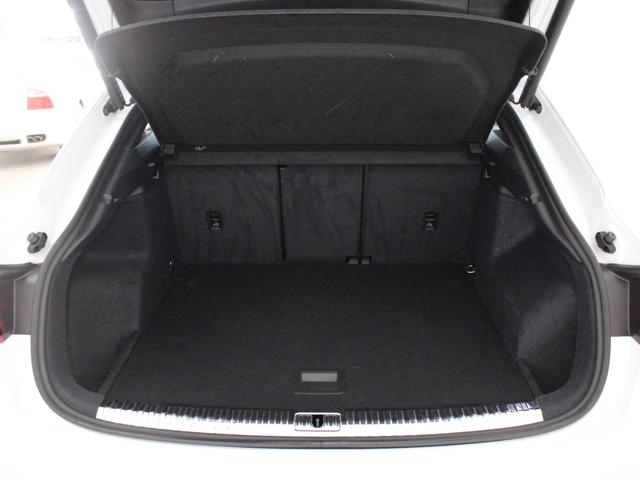 ＲＳ Ｑ３ スポーツバック ベースグレード　ＲＳデザインパッケージエクステンデッドブルー／ブラックスタイリング／２１インチＡＷ／マトリクスＬＥＤ／バーチャルコックピット／アンビエントライト／アダプティブクルコン／スマートフォンインターフェイス（48枚目）