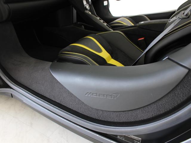 ７２０Ｓ ベースグレード　パフォーマンス／カーボンファイバーエクステリアパック１／Ｆリフト／スペシャルペイント／ゴリラガラス／スポーツエキゾースト／５ツインスポーク鍛造ホイール／Ｆ＆Ｒパーキングセンサー／カーボンブレーキ（45枚目）