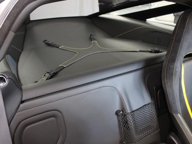 ７２０Ｓ ベースグレード　パフォーマンス／カーボンファイバーエクステリアパック１／Ｆリフト／スペシャルペイント／ゴリラガラス／スポーツエキゾースト／５ツインスポーク鍛造ホイール／Ｆ＆Ｒパーキングセンサー／カーボンブレーキ（62枚目）