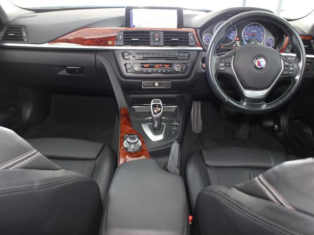 Ｂ３ ビターボ　リムジン　右Ｈ／ブラックレザーシート／サンルーフ／ハーマンカードン／コンフォートアクセス／アクラポビッチマフラー／純正２０インチＡＷ／ブルーキャリパー／シートヒーター／純正ナビ／ＥＴＣ／バックカメラ（17枚目）