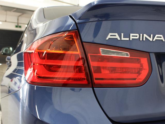 Ｂ３ ビターボ　リムジン　右Ｈ／ブラックレザーシート／サンルーフ／ハーマンカードン／コンフォートアクセス／アクラポビッチマフラー／純正２０インチＡＷ／ブルーキャリパー／シートヒーター／純正ナビ／ＥＴＣ／バックカメラ（52枚目）