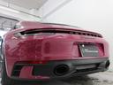 911カレラT 右H/7MT/スポーツデザインPKG/カーボンルーフ/カーボンフルバケシート/Rアクスルステア/PDLSプラス/Race-Tex-GTスポーツステア&ルーフライニング/ロゴエンボスコンソール/デカール(29枚目)