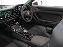 911カレラT 右H/7MT/スポーツデザインPKG/カーボンルーフ/カーボンフルバケシート/Rアクスルステア/PDLSプラス/Race-Tex-GTスポーツステア&ルーフライニング/ロゴエンボスコンソール/デカール(37枚目)