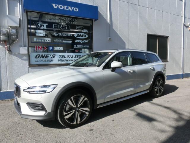 Ｖ６０(ボルボ) クロスカントリー　Ｂ５　ＡＷＤ　プロ　スタイリングパッケージ・プラスパッケージ・サンルーフ・３６０° 中古車画像