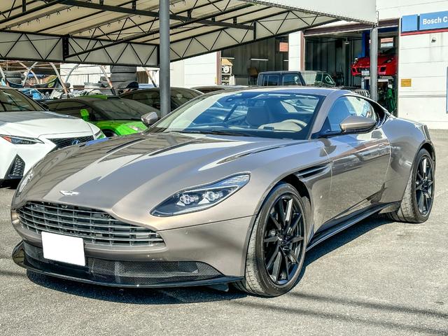 アストンマーティン ＤＢ１１ ローンチエディション　限定１０００台　５．２Ｌ　Ｖ１２ツインターボエンジン　Ｂ＆Ｏオーディオ　２０ＡＷ　フロントシートシーター＆ベンチレーション　ＴＶ　３６０°カメラ