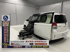 トヨタ　スペイド　　福祉車両　脱着助手席電動シート３人乗　４ＷＤ