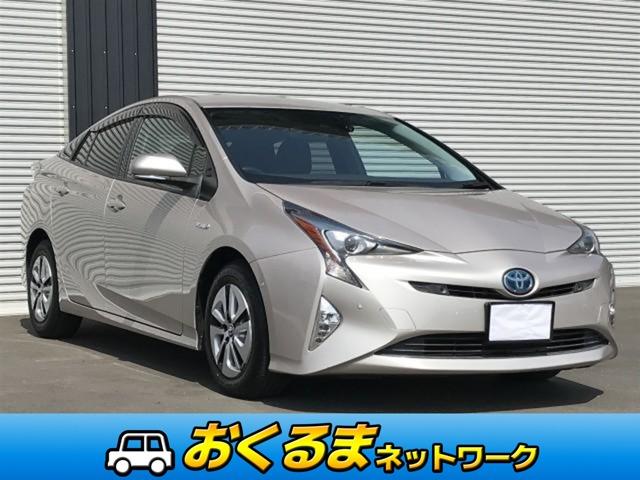 プリウス Ａプレミアム　９インチナビ　禁煙車　／ＴＳＳ／レーダークルーズ／／レーンアシスト／プリクラッシュブレーキ／オートマチックＨビーム／パーキングアシスト／ＨＵＤ／ＬＥＤライト／黒本革シート／シートヒーター／パワーシート（Ｄ席）